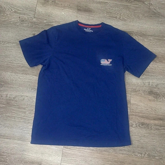 Vineyard Vines size medium short sleeve Americana fishing T shirt rooted in - Picture 1 of 5